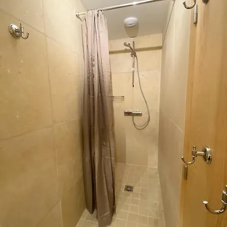 Chambre 1 ,Du Goutay * Vergezac