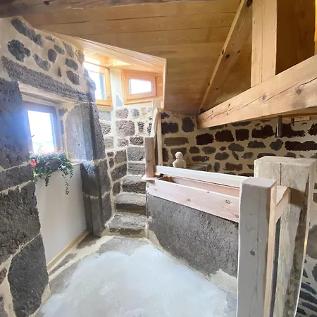 Chambre 1 ,Du Goutay Holiday home *